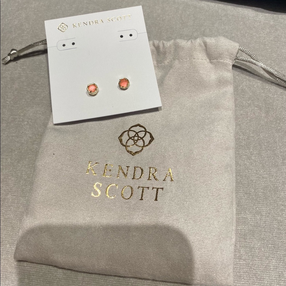 Nola Gold Stud-Kendra Scott
